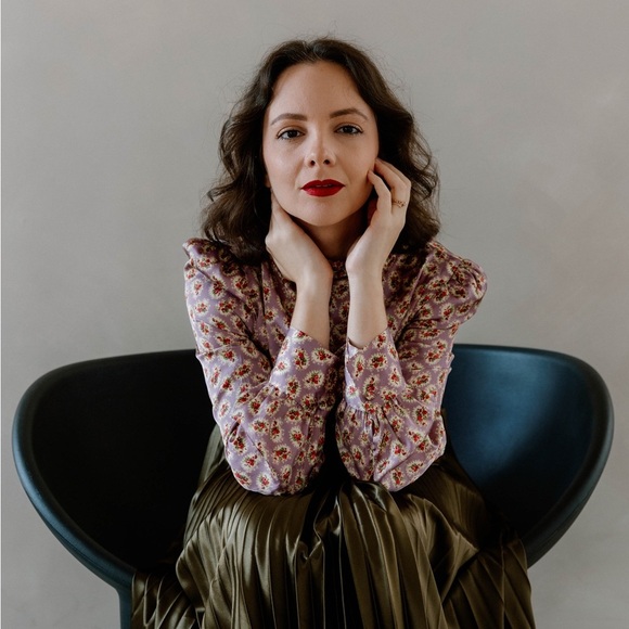 Bee_a_thrifty is LIVE NOW! Let's hang, chat and shop. Zara, Anthro + more! - Picture 12 of 12